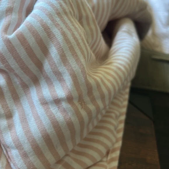 Papier & Chaud Pink & White Striped Reversible Twin Comforter. - Picture 3 of 10